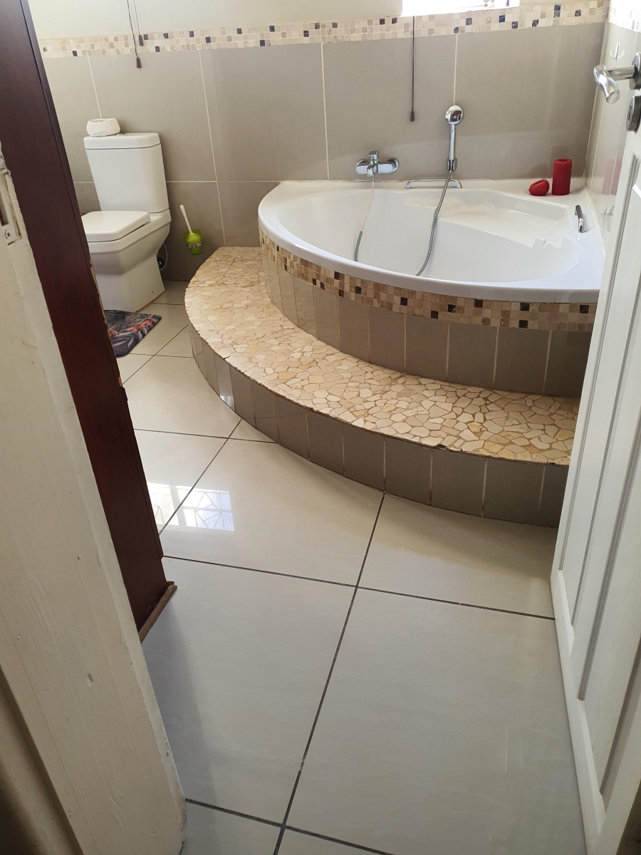 3 Bedroom Property for Sale in Douglas Northern Cape